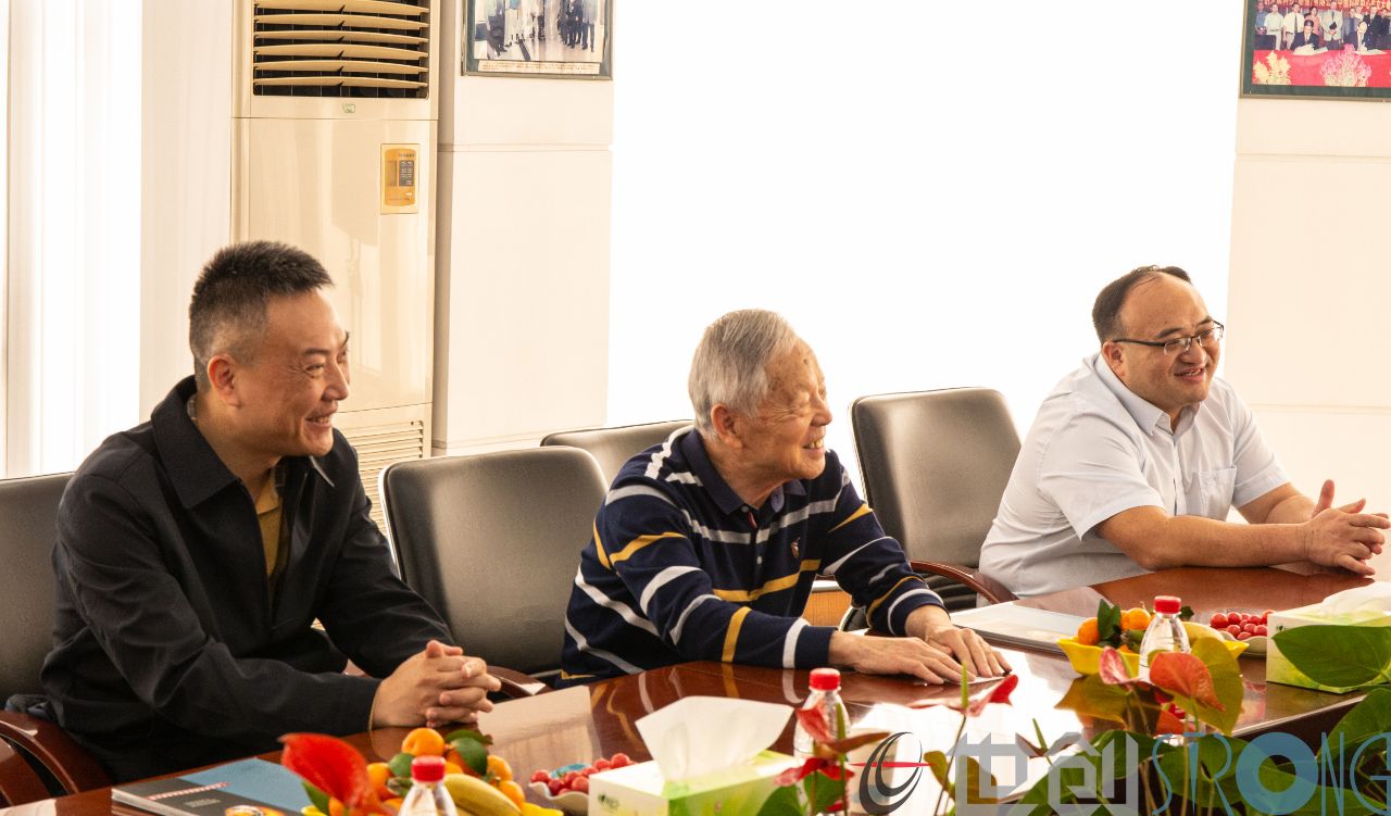 原国家机械部副部长贾成炳到访世创科技
